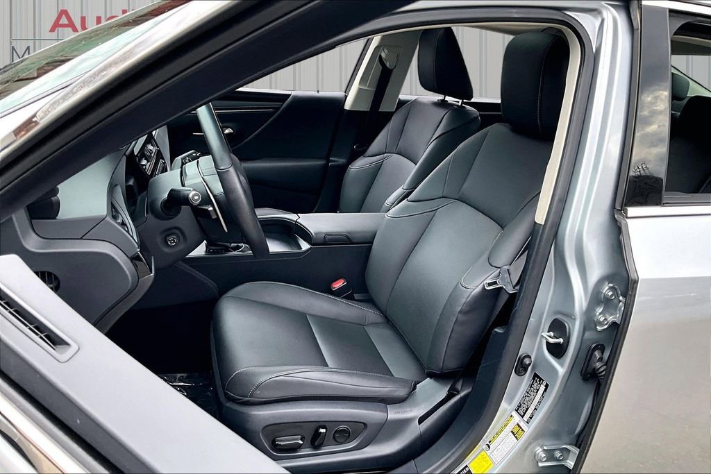 Used 2024 Lexus ES 350 w/ Premium Package image 21