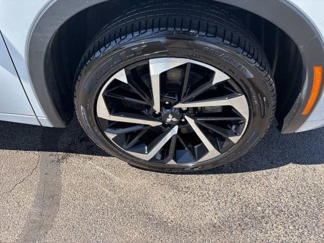 Used 2023 Mitsubishi Outlander SEL AWD/4WD image 45