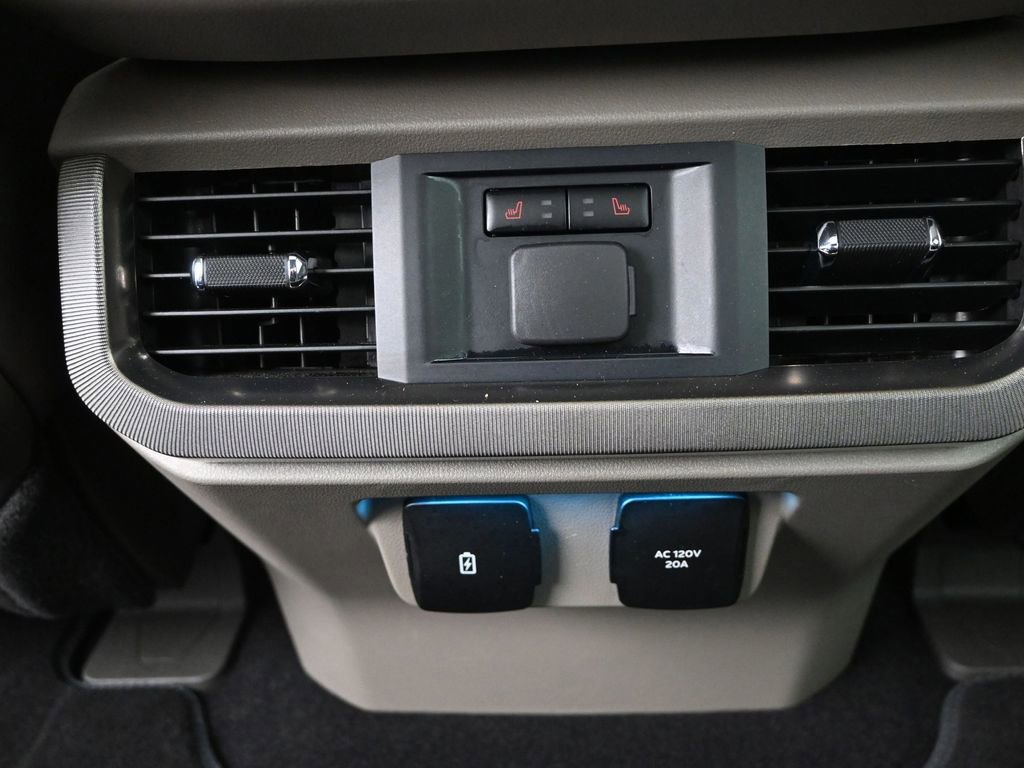 Used 2024 Ford F150 Platinum w/ Equipment Group 703A Plus image 14