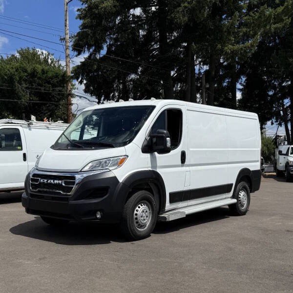 Used 2025 RAM ProMaster 2500 w/ U-Haul Equipment Group FWD image 18