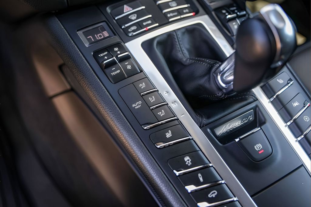 Used 2020 Porsche Macan S image 20