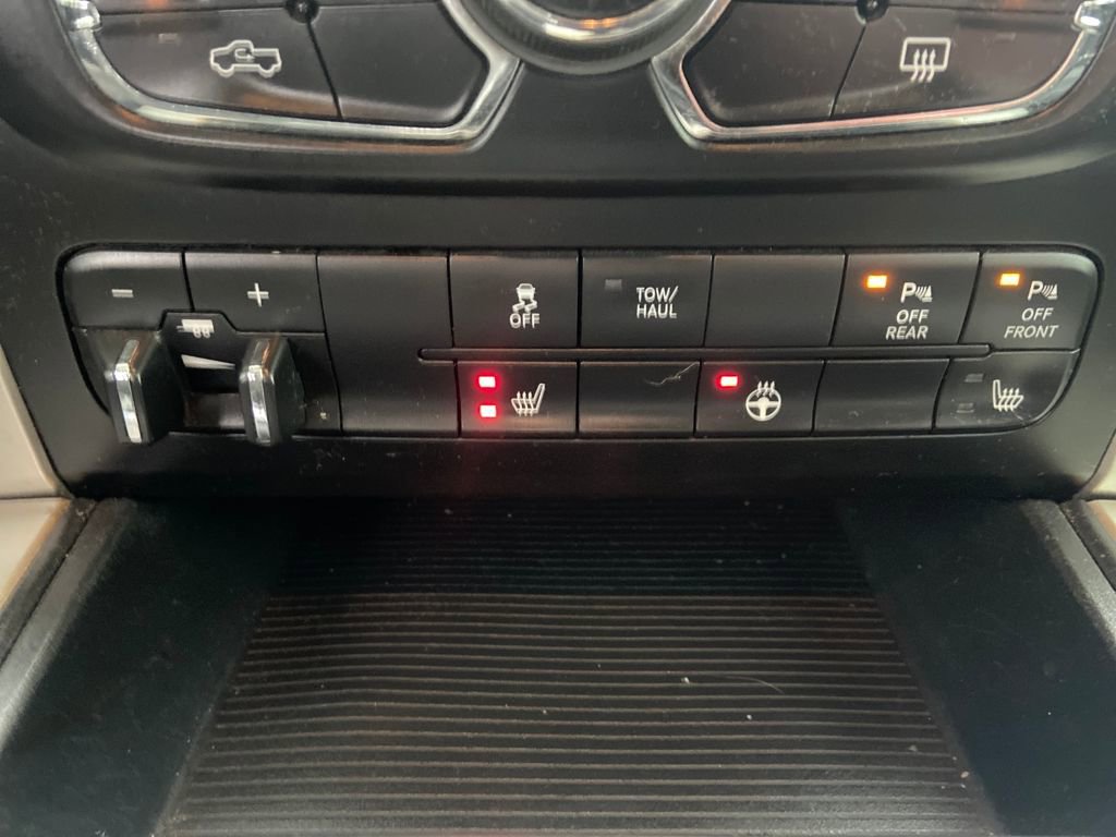 Used 2015 RAM 1500 Outdoorsman image 26