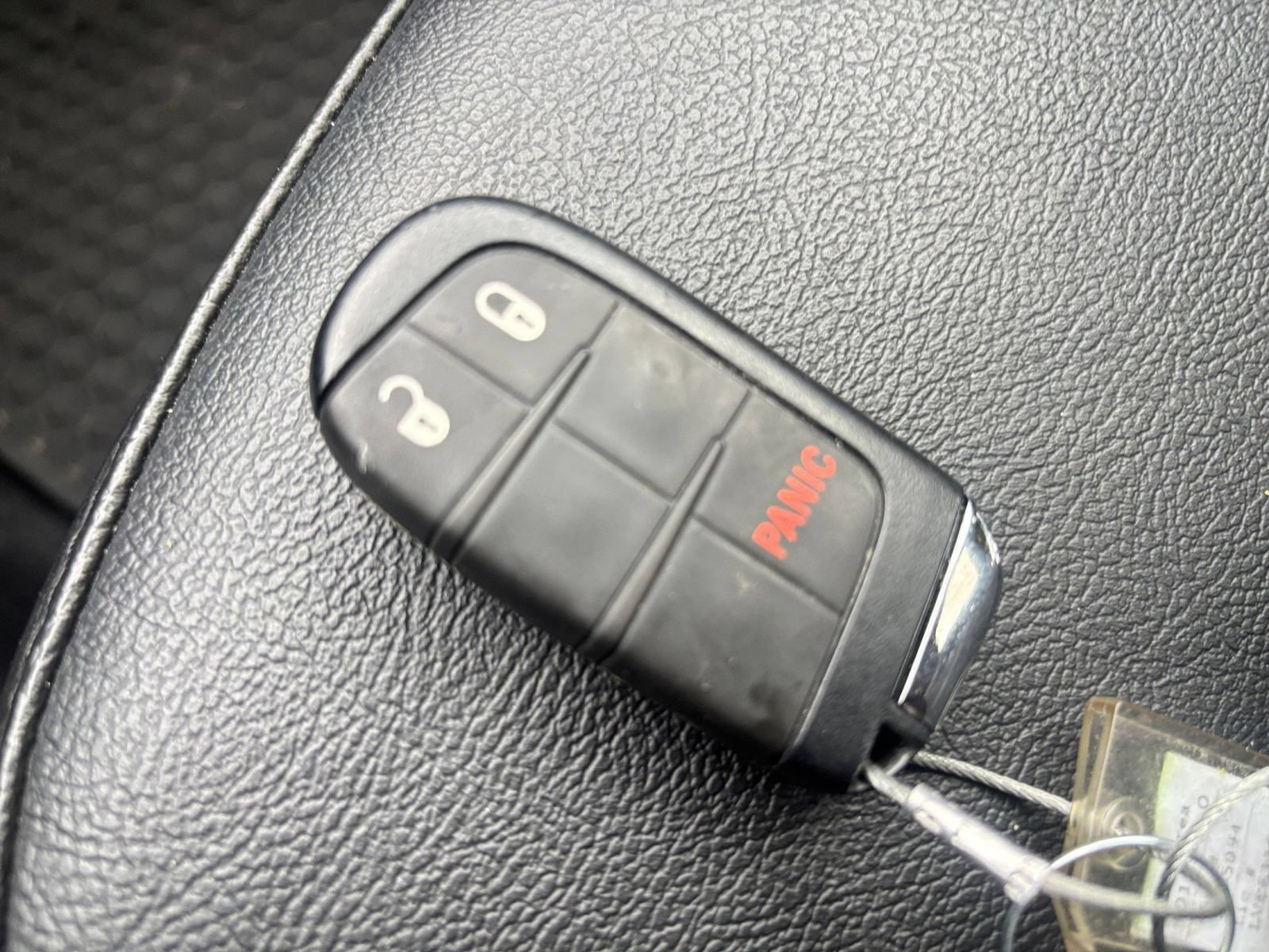 Used 2025 Jeep Compass Trailhawk AWD/4WD image 21