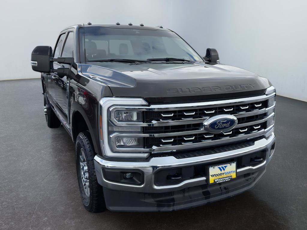 Used 2024 Ford F350 Lariat AWD/4WD image 7