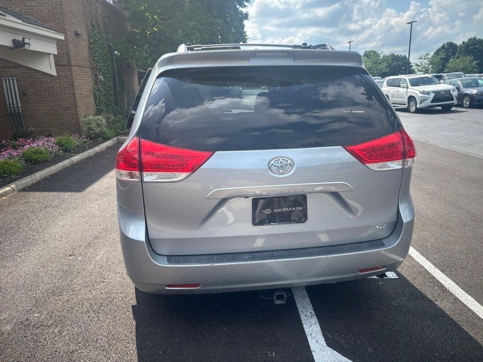 Used 2013 Toyota Sienna XLE FWD image 5