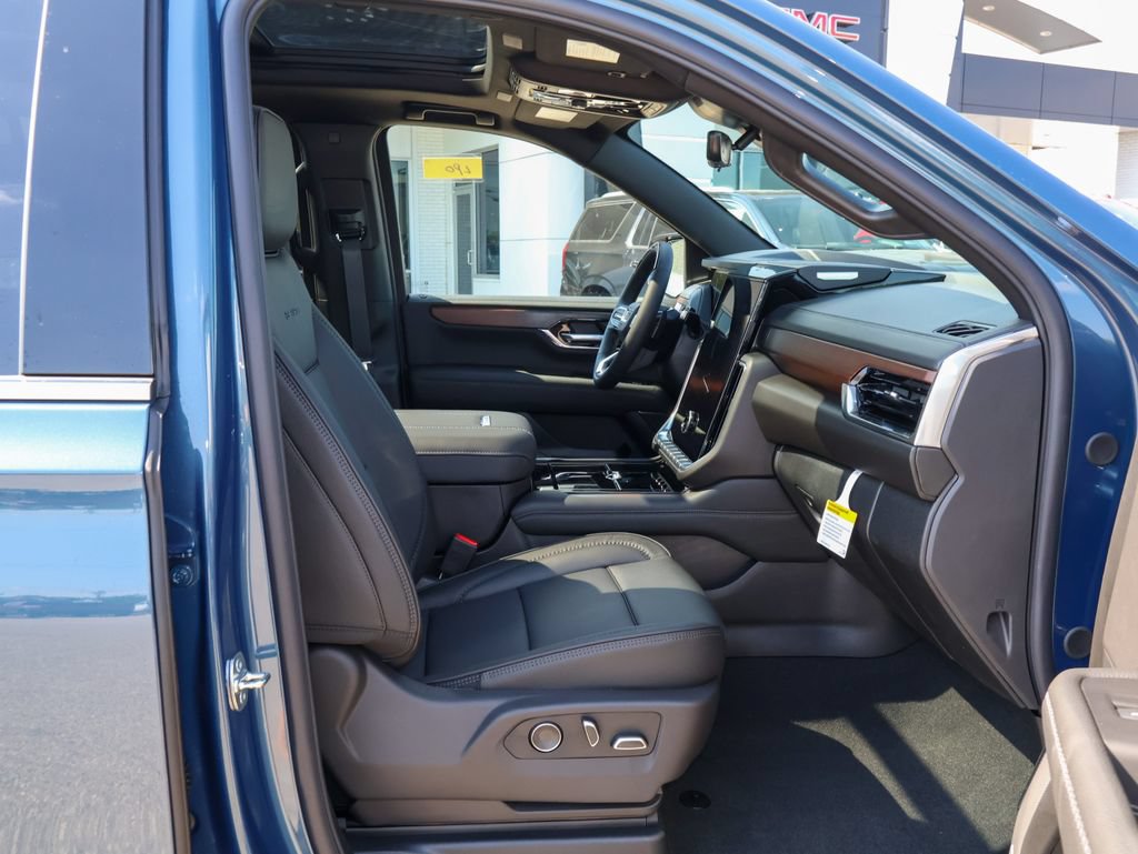 New 2026 GMC Yukon XL Denali w/ Denali Reserve Package AWD/4WD image 39