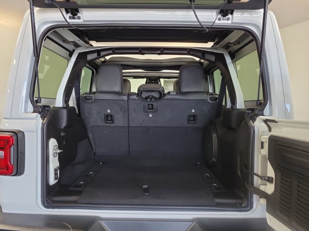 New 2027 Jeep Wrangler Unlimited Rubicon AWD/4WD image 25