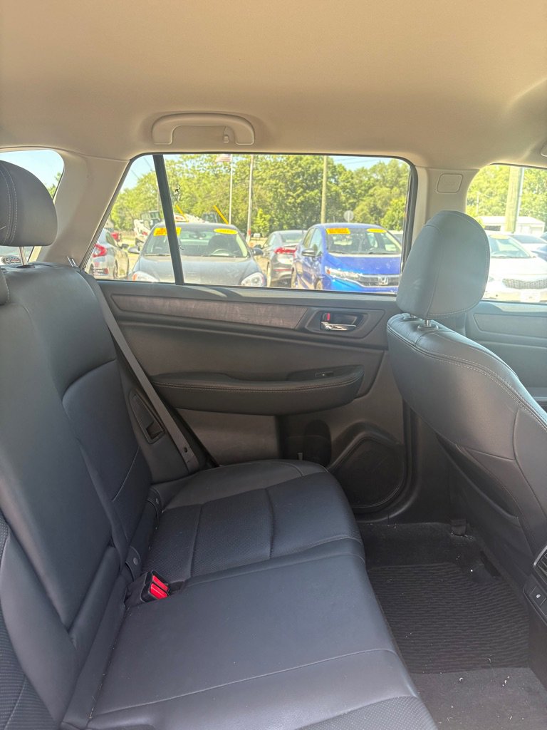 Used 2015 Subaru Outback 2.5i Limited AWD/4WD image 12