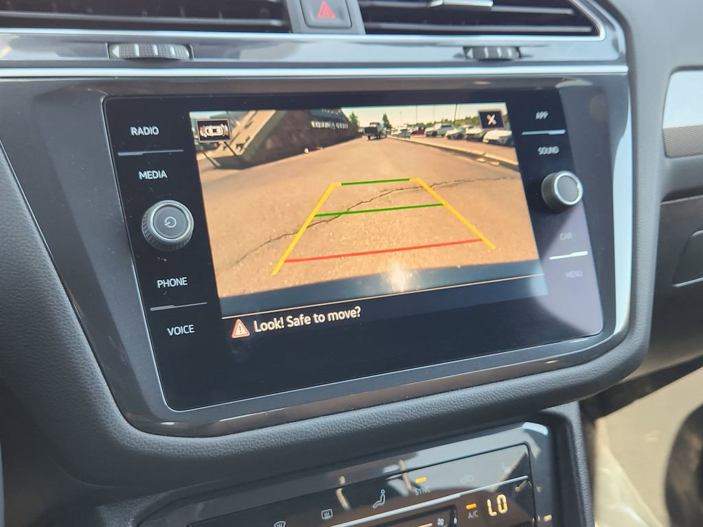 Used 2024 Volkswagen Tiguan SE image 12