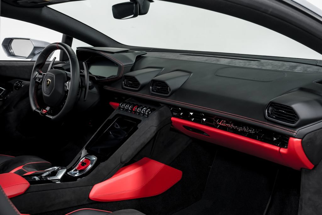 Used 2023 Lamborghini Huracan Tecnica RWD image 33