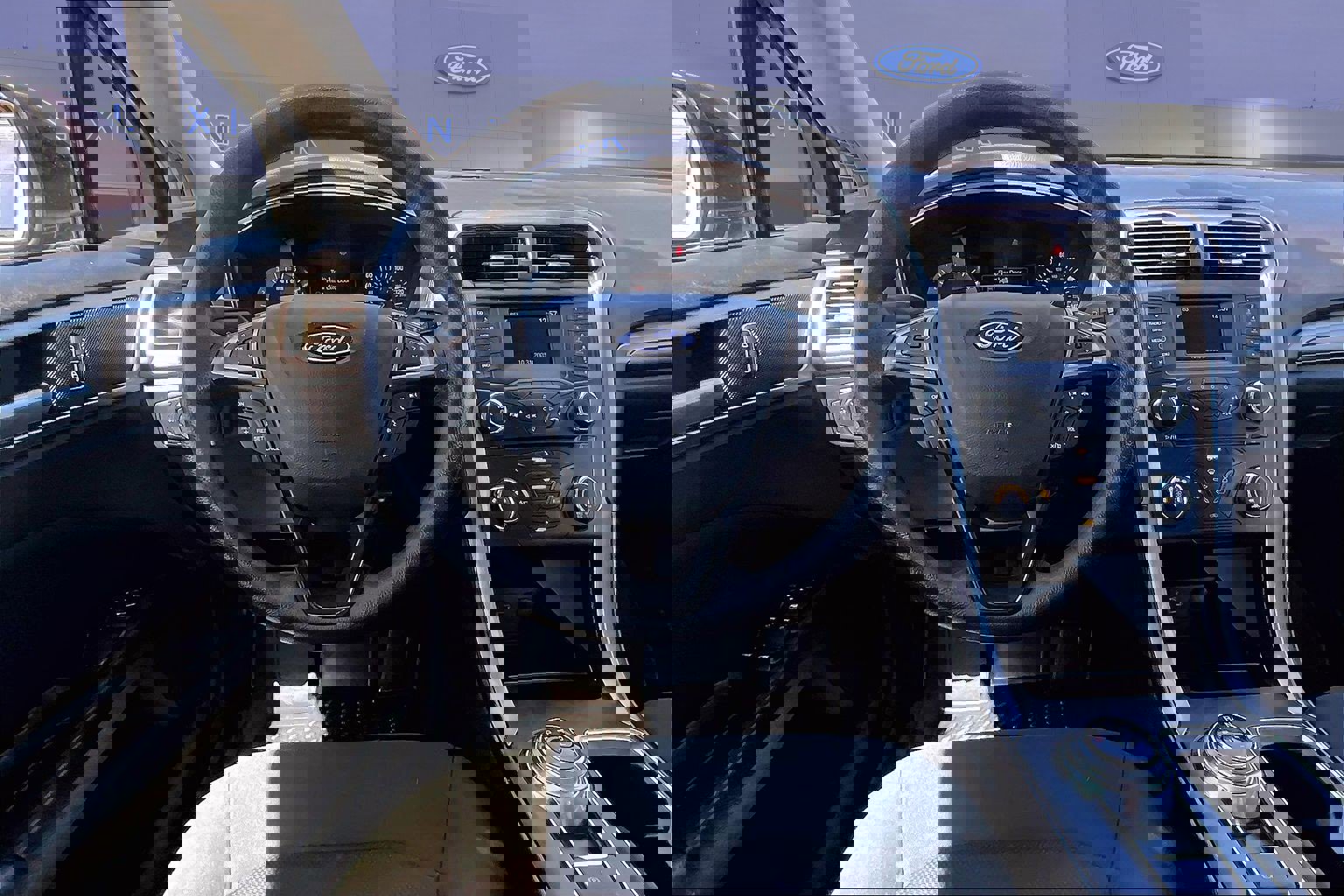 Used 2017 Ford Fusion SE image 8