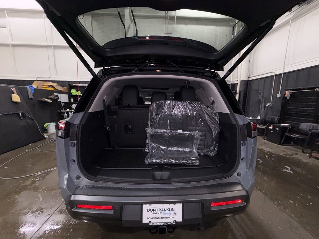 New 2026 Nissan Pathfinder Platinum image 25