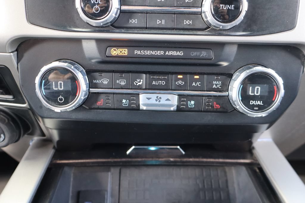 Used 2022 Ford F350 Lariat w/ Lariat Ultimate Package AWD/4WD image 41