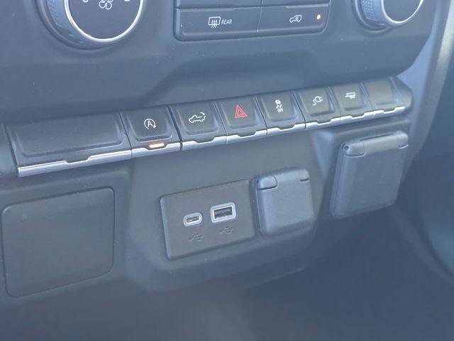 Used 2022 Chevrolet Silverado 1500 Custom RWD image 27