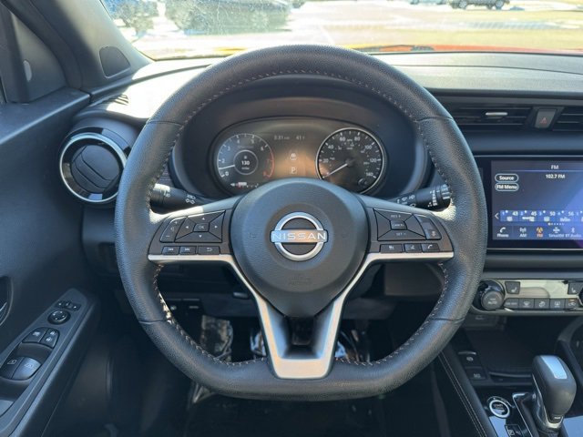 Used 2022 Nissan Kicks SR w/ Premium Package image 27