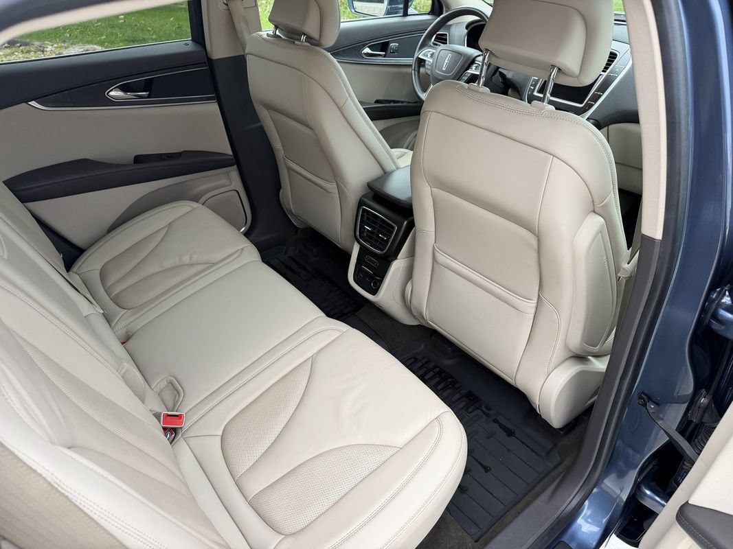 Used 2019 Lincoln Nautilus Select AWD/4WD image 33