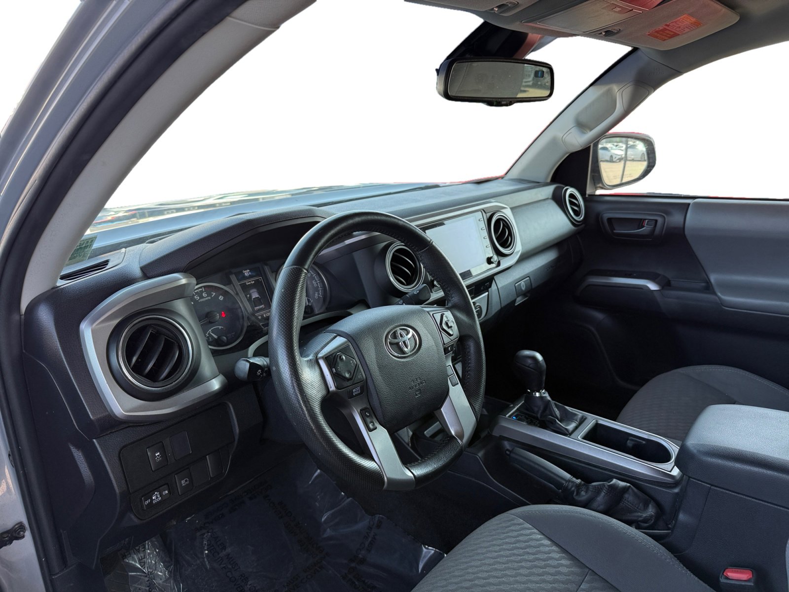 Used 2021 Toyota Tacoma SR5 w/ Blackout Package (TMS) image 9