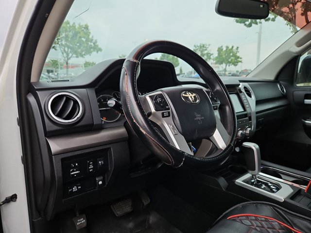 Used 2016 Toyota Tundra SR5 w/ SR5 Upgrade Package RWD image 9