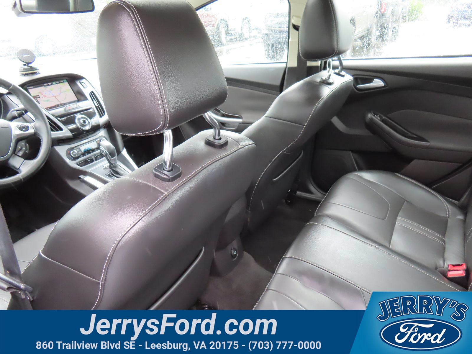 Used 2012 Ford Focus Titanium FWD image 31
