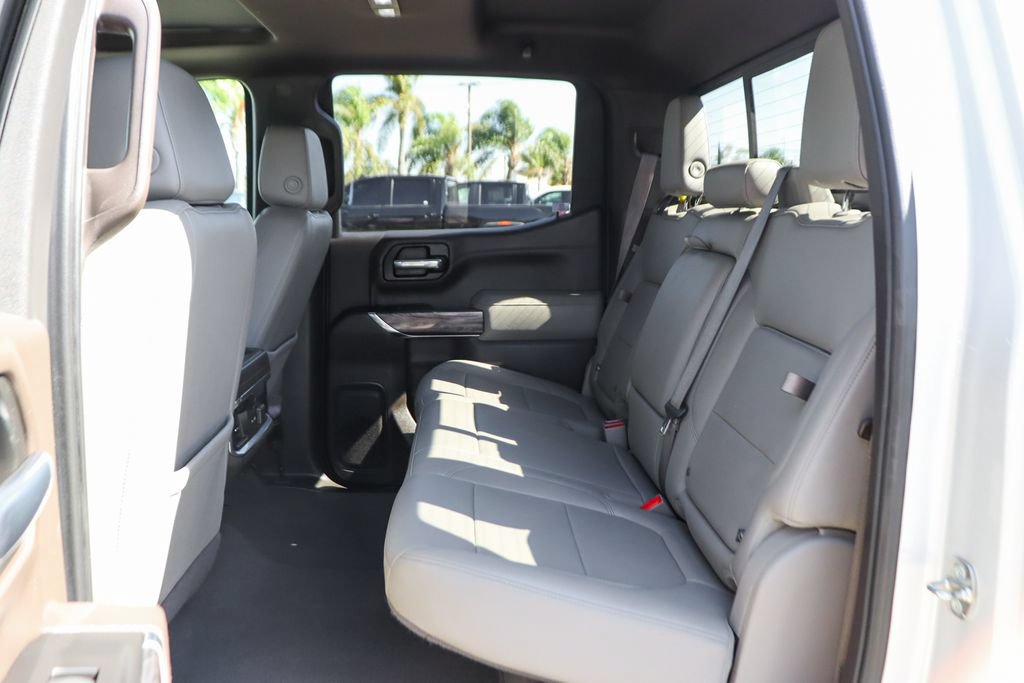Used 2022 Chevrolet Silverado 1500 LTZ w/ LTZ Premium Package AWD/4WD image 35