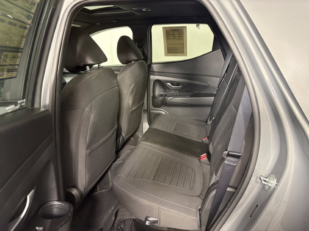 Used 2023 Hyundai Santa Cruz SEL Premium AWD/4WD image 30