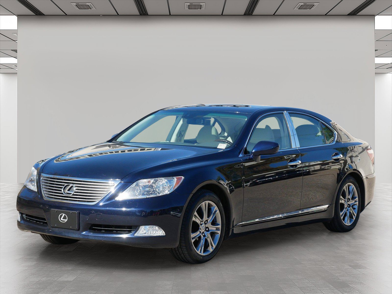 Used 2008 Lexus LS 460 RWD image 2