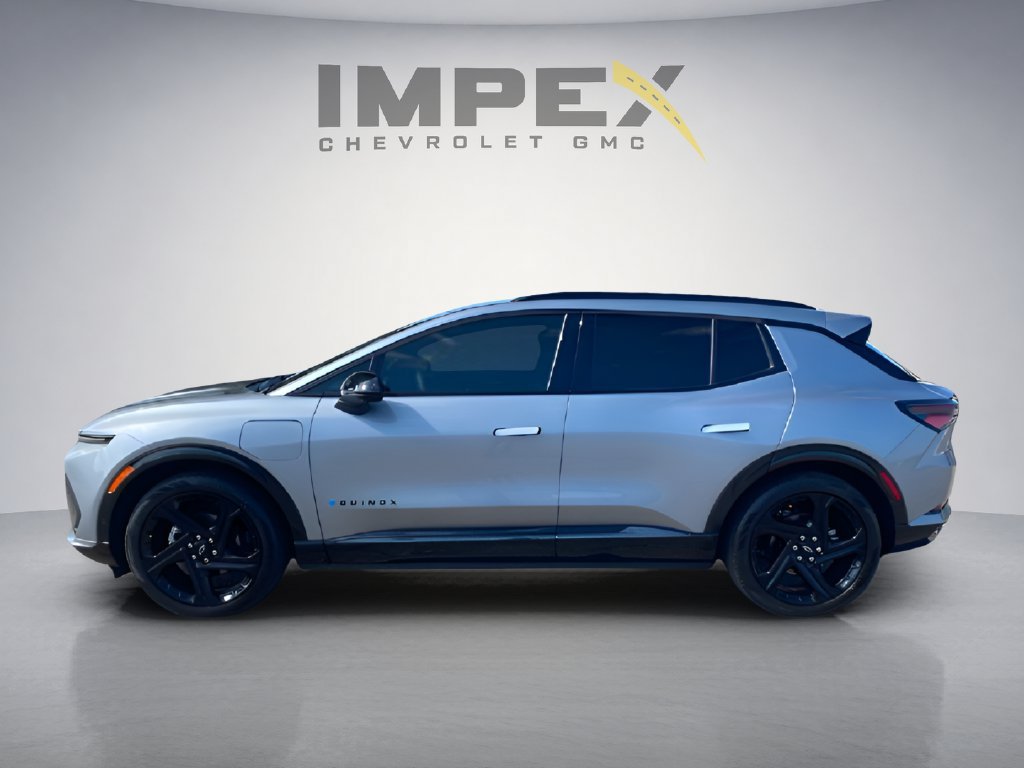 Used 2024 Chevrolet Equinox EV RS FWD image 2