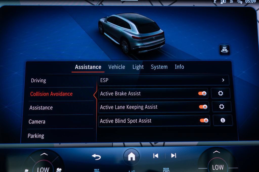 Used 2023 Mercedes-Benz EQS 580 4MATIC SUV image 32