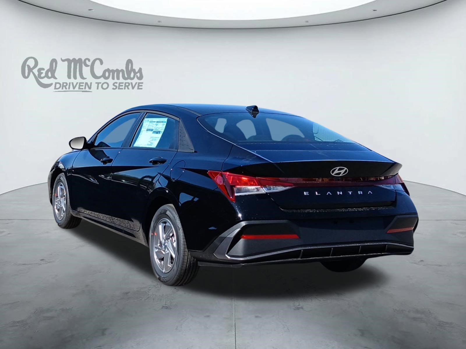 New 2026 Hyundai Elantra SE image 3