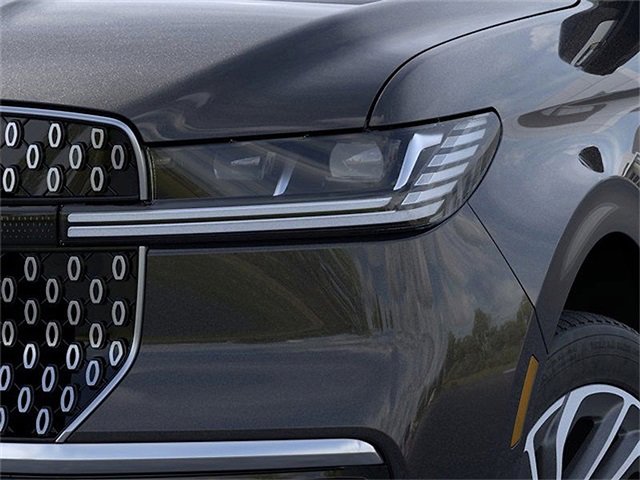 New 2026 Lincoln Navigator Reserve AWD/4WD image 18