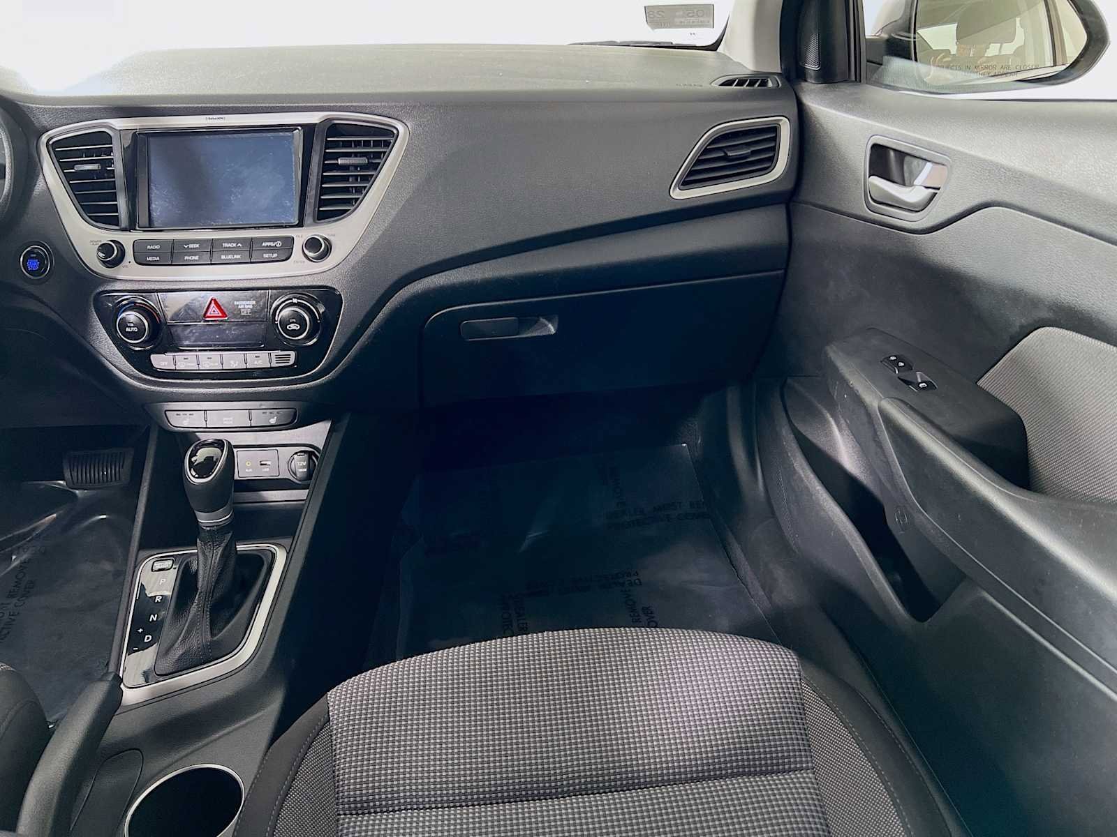 Used 2020 Hyundai Accent Limited FWD image 24