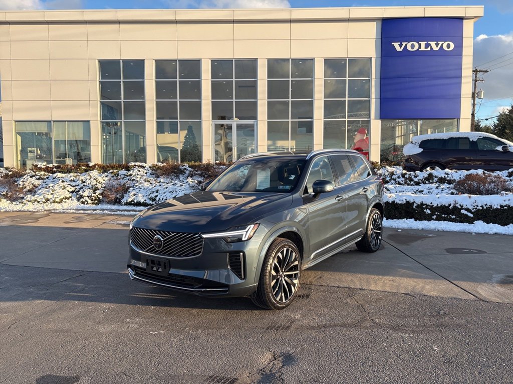 Certified 2025 Volvo XC90 B6 Plus image 51