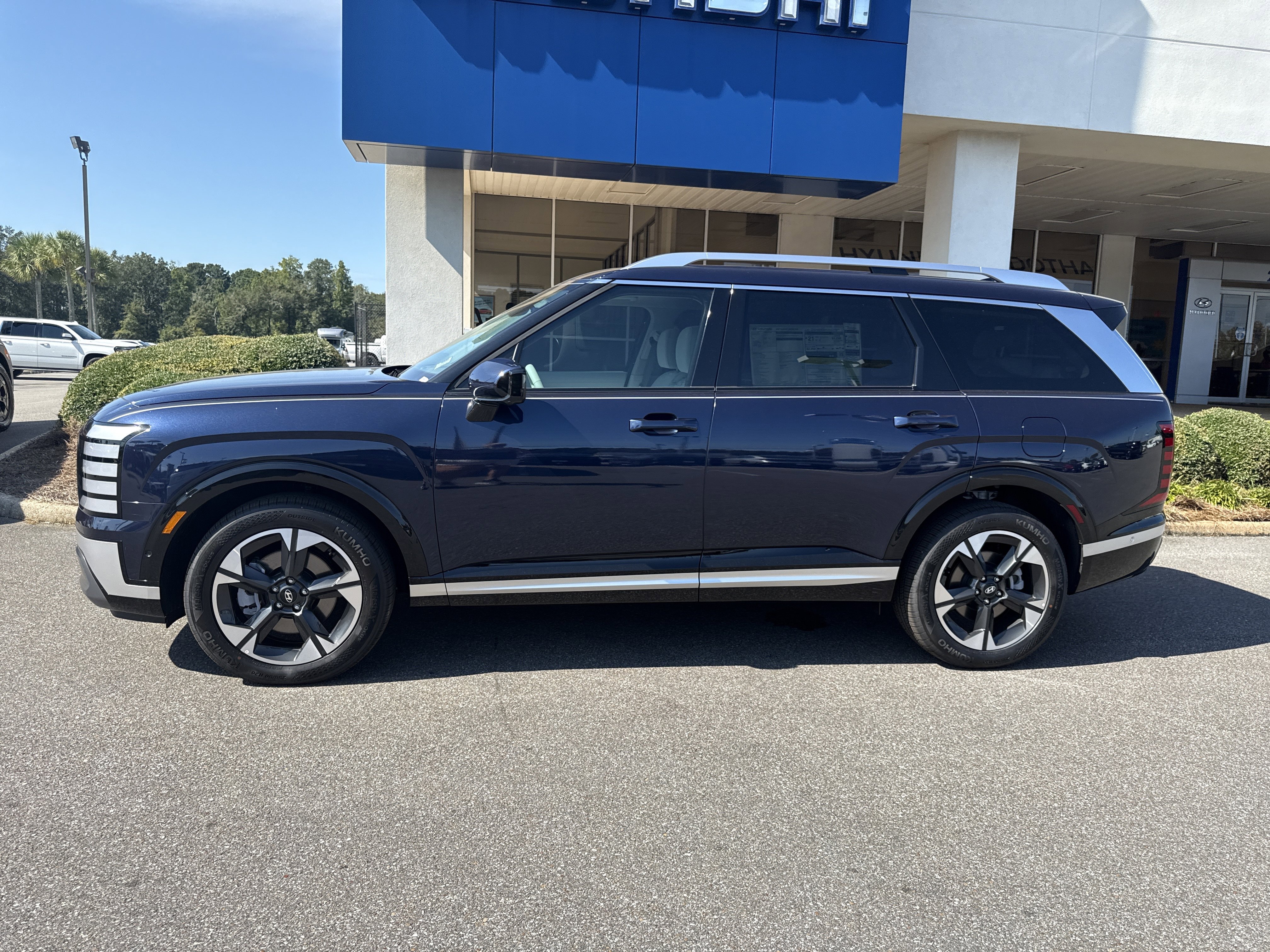 New 2026 Hyundai Palisade Limited image 2