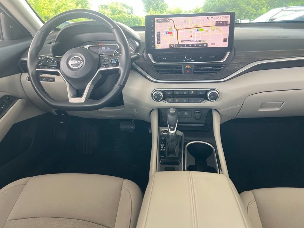 Certified 2024 Nissan Altima 2.5 SV w/ SV Premium Package FWD image 15