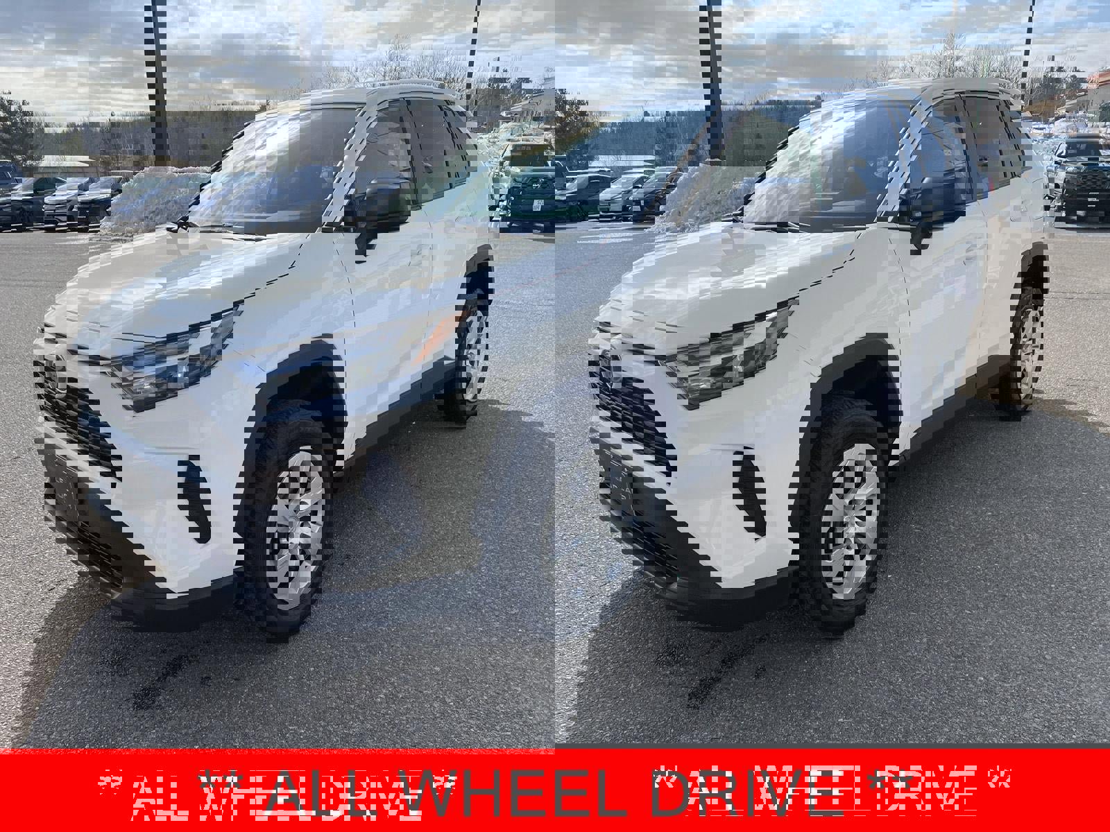 Used 2025 Toyota RAV4 LE image 3