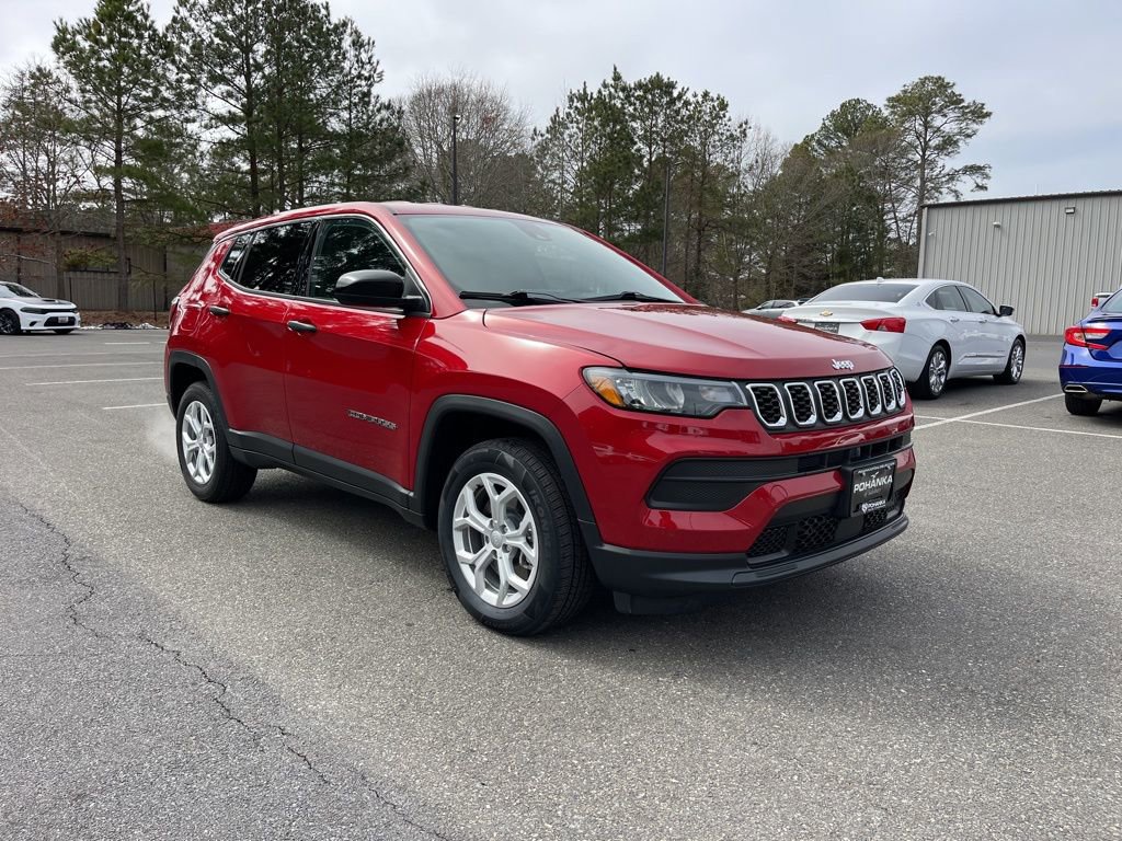 Used 2024 Jeep Compass Sport image 4