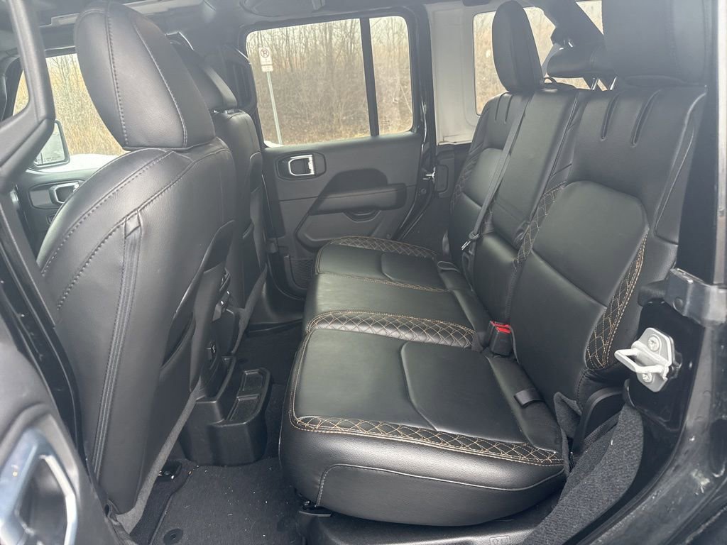 Used 2023 Jeep Wrangler Unlimited Sahara image 6