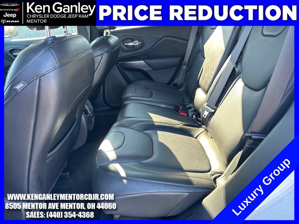Used 2019 Jeep Cherokee Limited w/ Luxury Group AWD/4WD image 22
