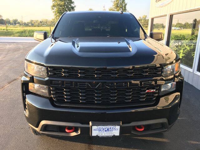 Used 2021 Chevrolet Silverado 1500 Custom Trail Boss w/ Midnight Edition AWD/4WD image 4