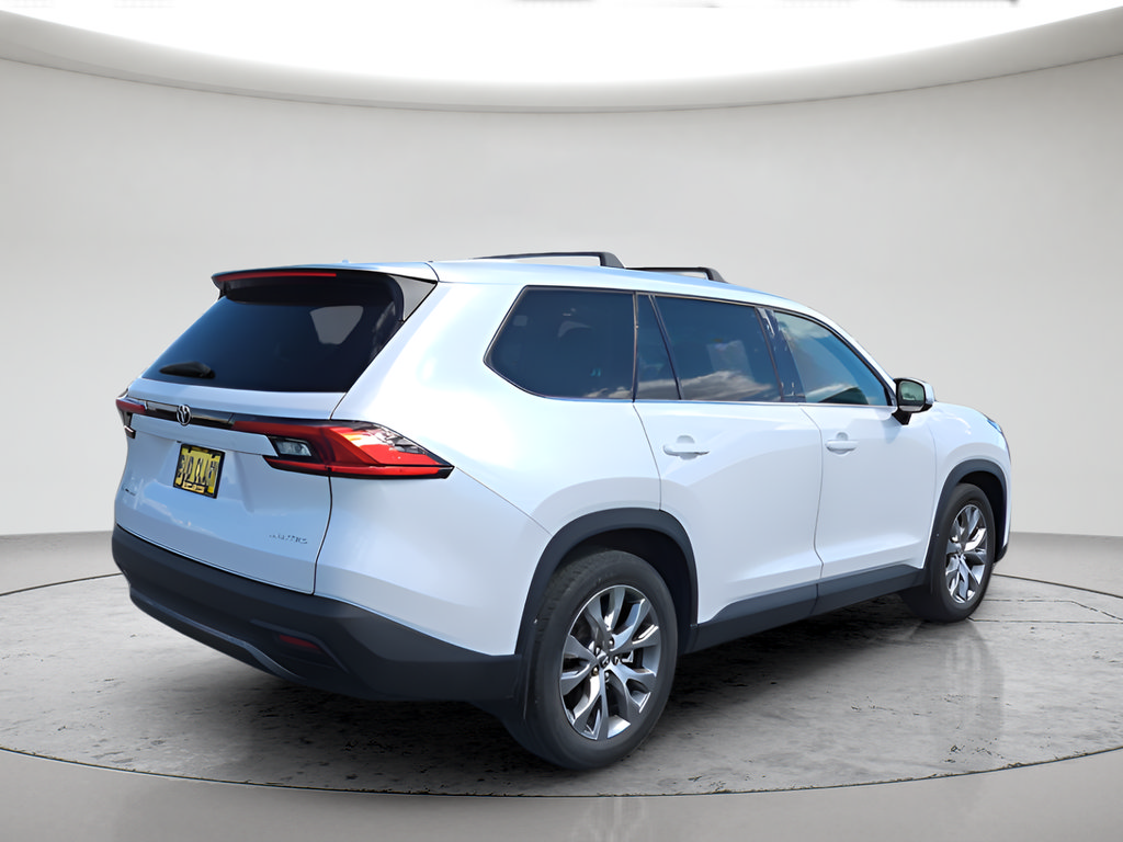 Used 2024 Toyota Grand Highlander AWD Hybrid image 3