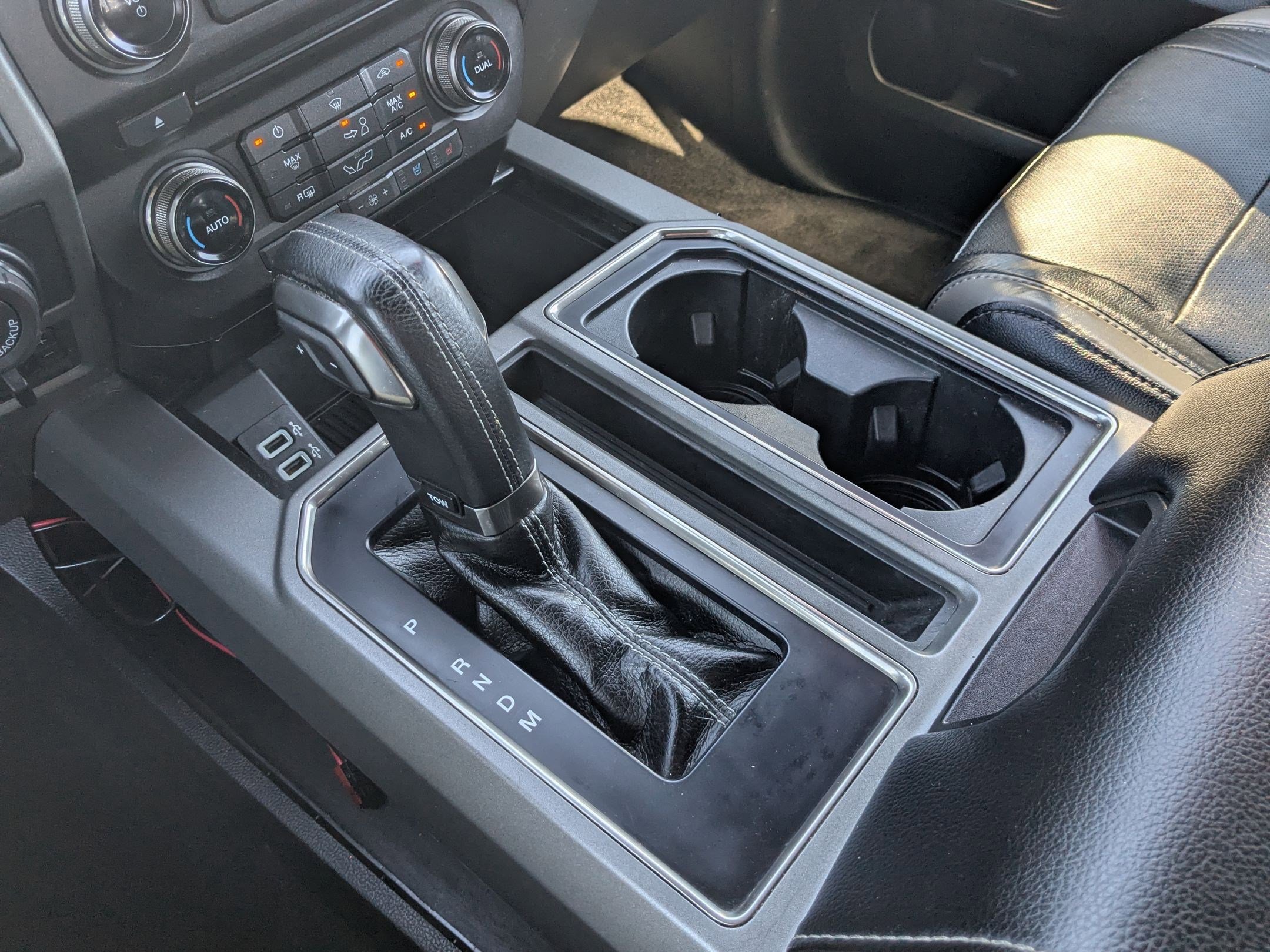 Used 2017 Ford F150 Raptor w/ Equipment Group 802A Luxury image 24