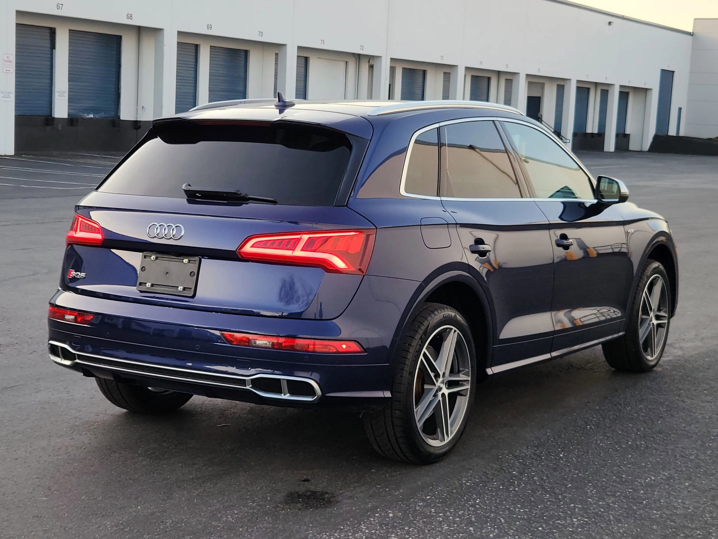 Used 2018 Audi SQ5 Premium Plus w/ Navigation Package AWD/4WD image 4