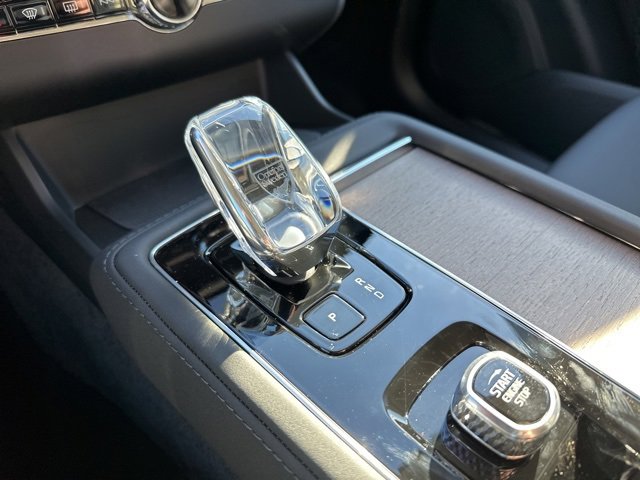 New 2026 Volvo XC90 B6 Plus w/ Protection Package Premier image 14