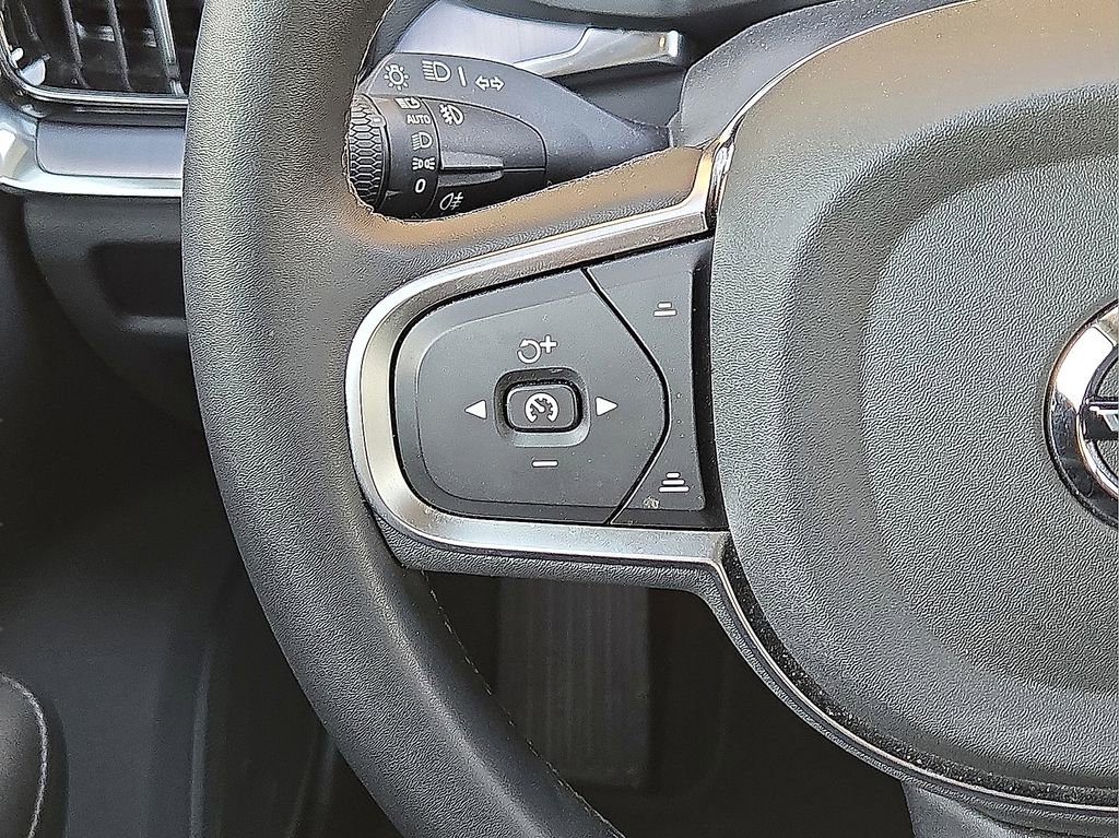 Certified 2024 Volvo S60 B5 Core image 19