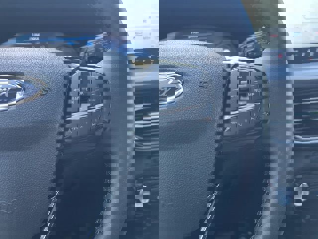 Certified 2025 Ford Escape Platinum image 31