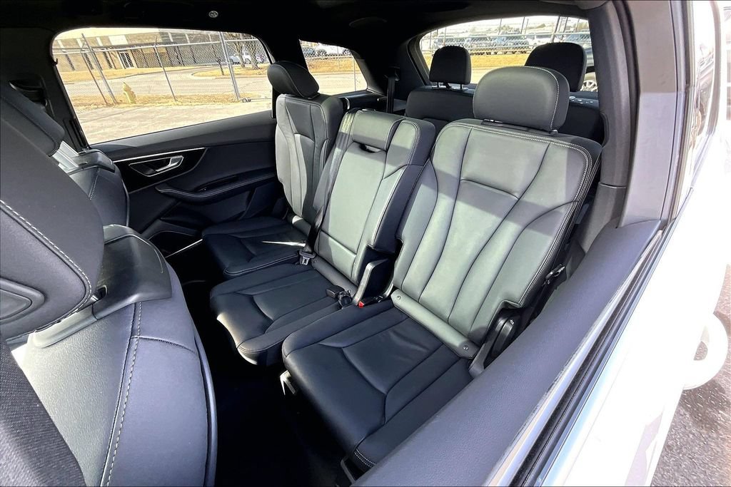 Used 2025 Audi Q7 3.0T Premium Plus AWD/4WD image 36