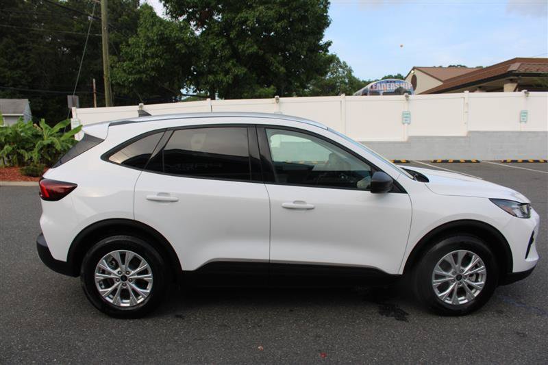 Used 2025 Ford Escape Active AWD/4WD image 7