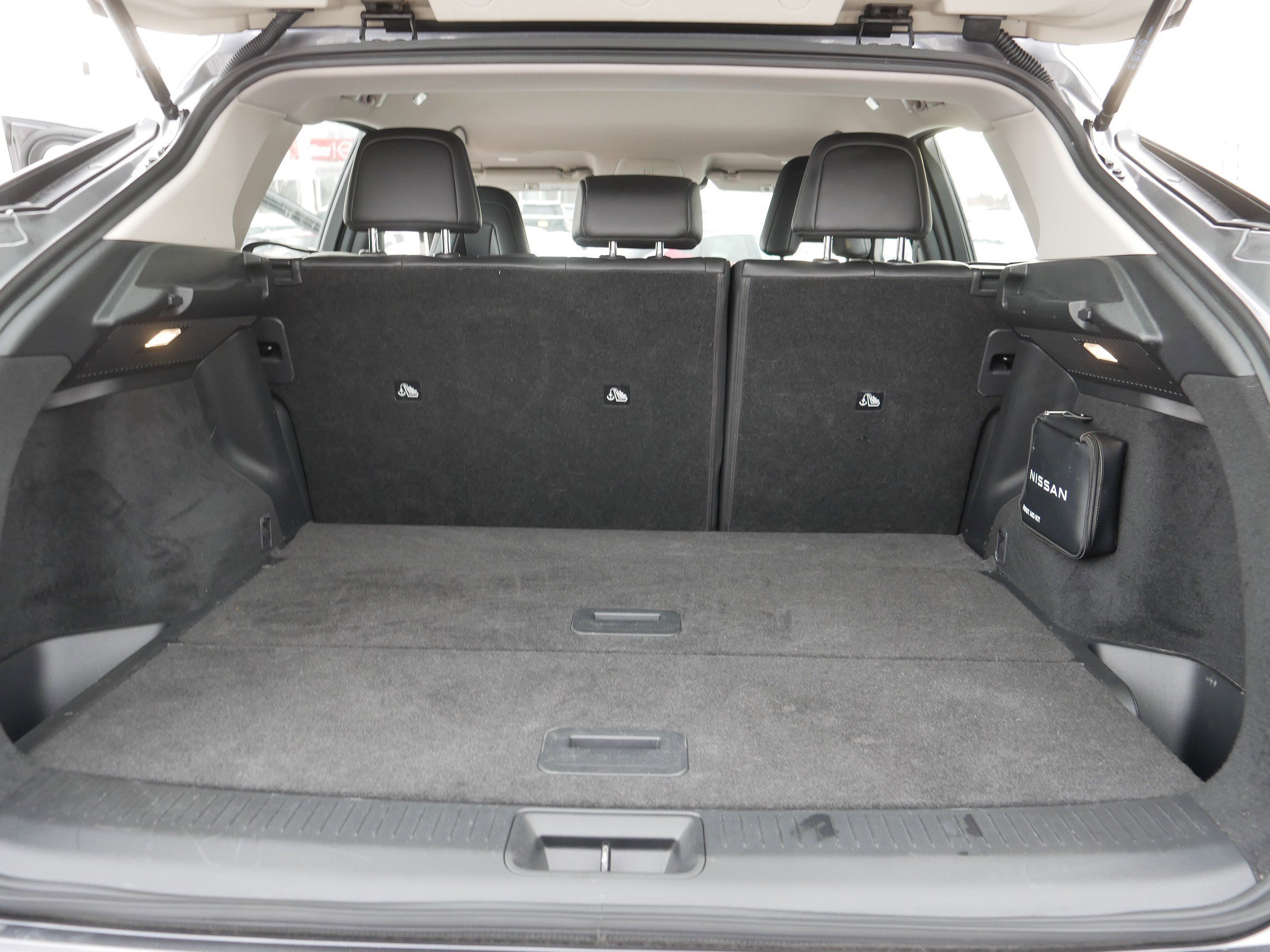 Certified 2023 Nissan Ariya AWD image 18