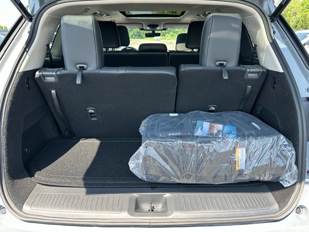 New 2027 INFINITI QX60 Luxe w/ Family Package AWD/4WD image 25
