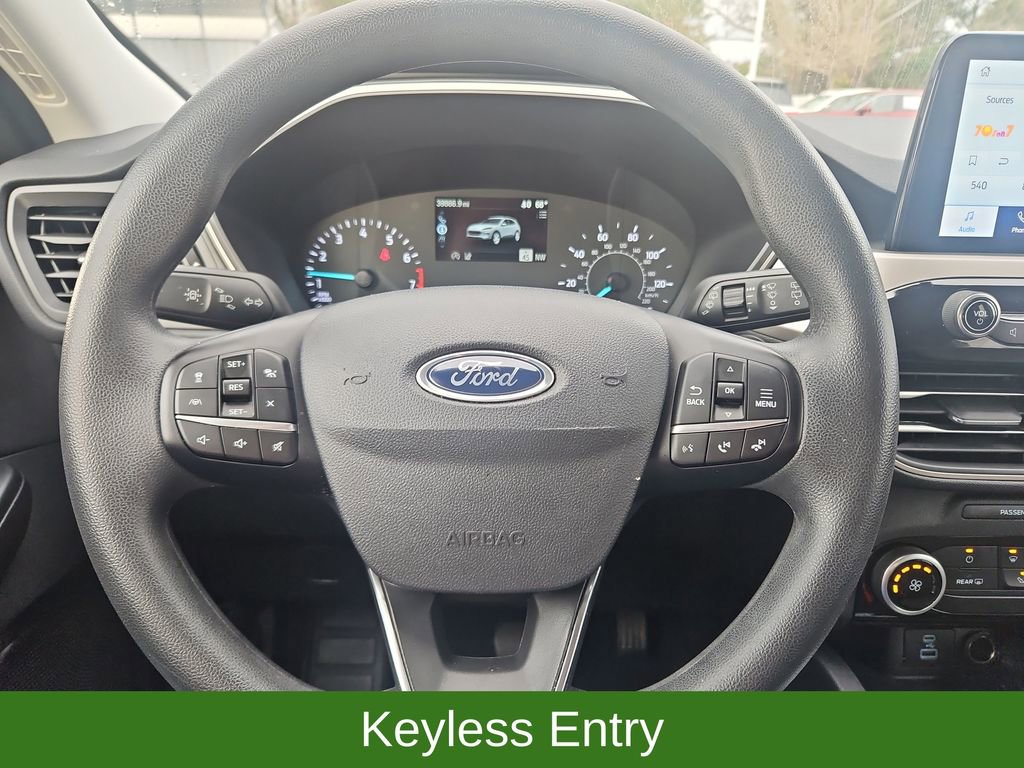 Used 2022 Ford Escape SE image 9